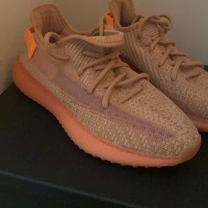 Yeezys Peach/Clay 6.5